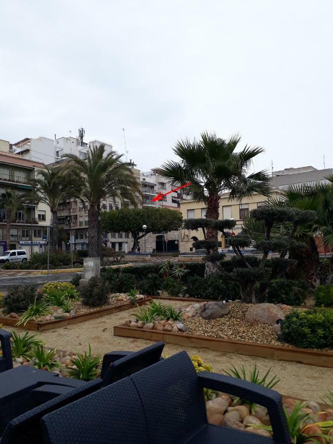 2 Bedroom'S Flat On The Beach, City Center, 1 Line سانتا بولا المظهر الخارجي الصورة