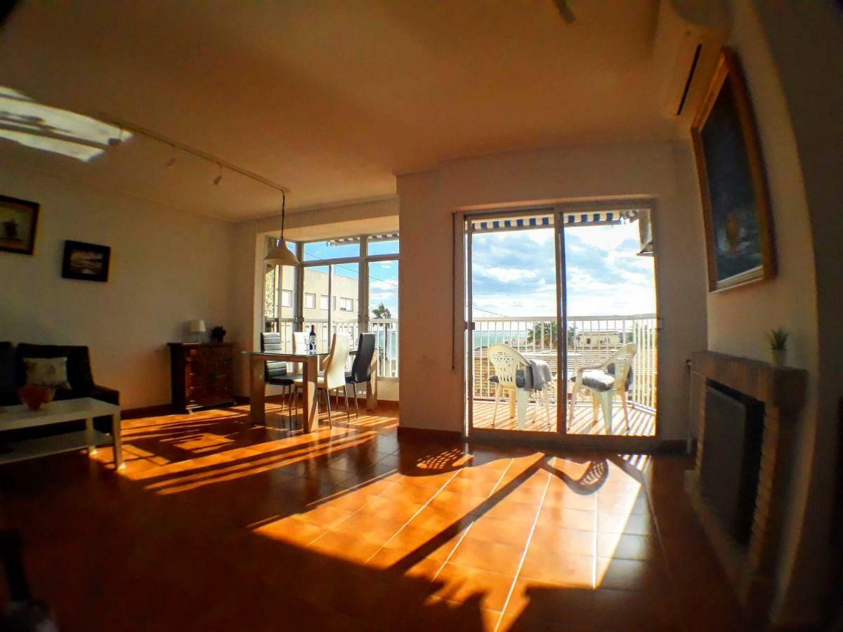 2 Bedroom'S Flat On The Beach, City Center, 1 Line سانتا بولا المظهر الخارجي الصورة