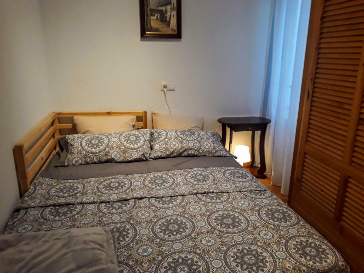 2 Bedroom'S Flat On The Beach, City Center, 1 Line سانتا بولا المظهر الخارجي الصورة