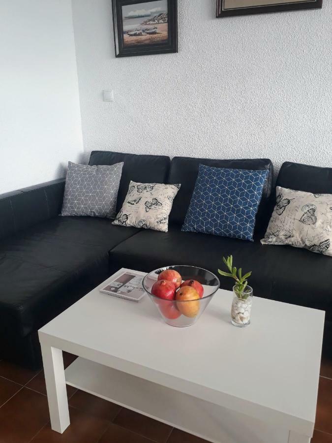 2 Bedroom'S Flat On The Beach, City Center, 1 Line سانتا بولا المظهر الخارجي الصورة