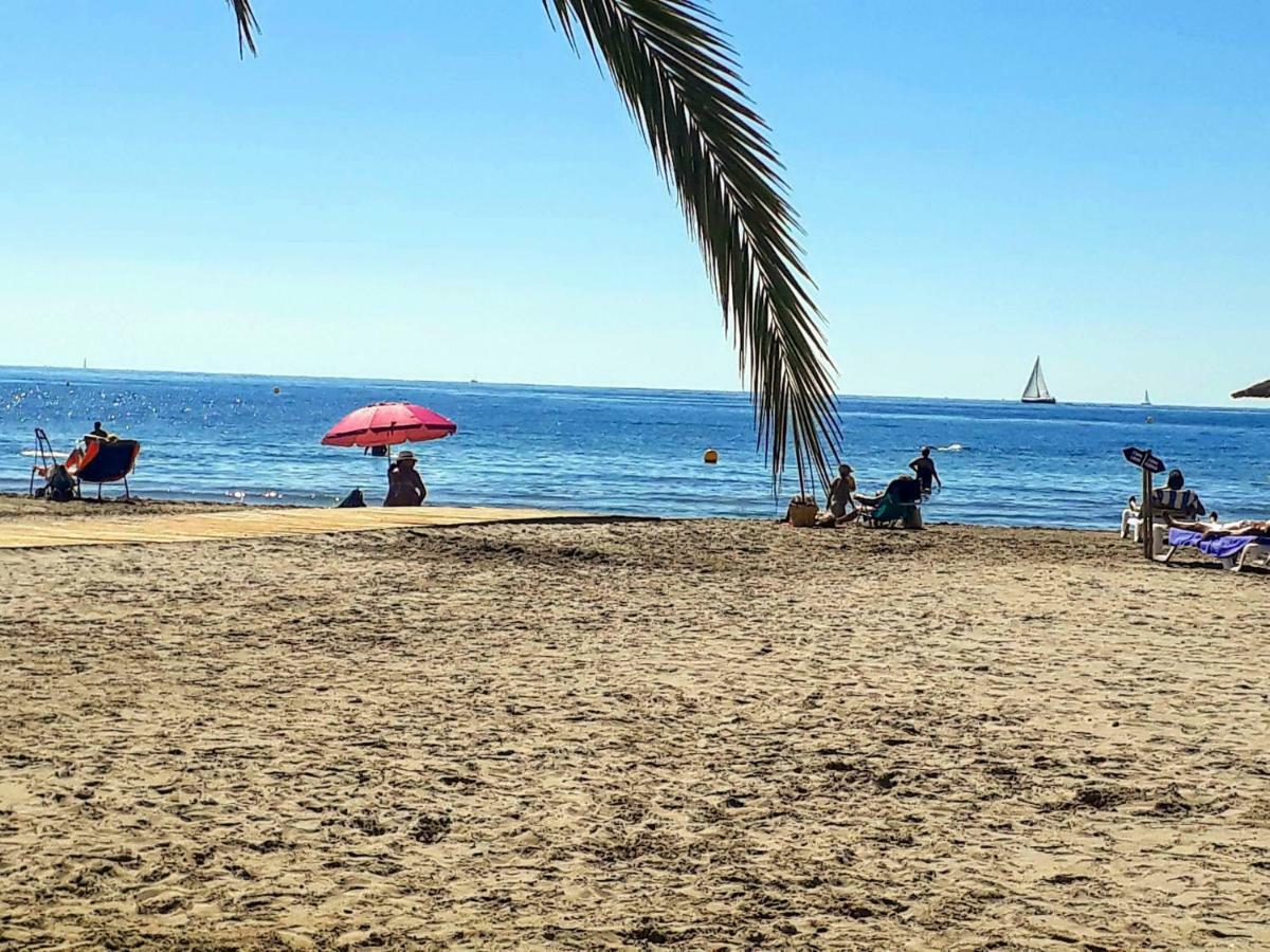 2 Bedroom'S Flat On The Beach, City Center, 1 Line سانتا بولا المظهر الخارجي الصورة